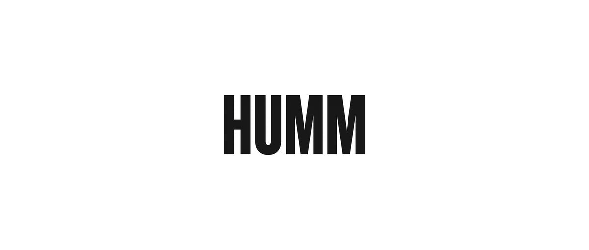 HUMM wordmerk in zwart op wit